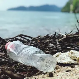 Brasil lanza un plan nacional para enfrentar la contaminación de plástico en el mar