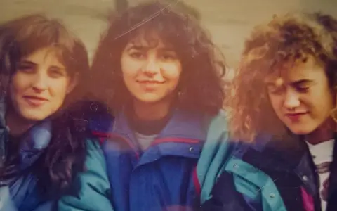 Jimena Salas y Paola Soldano (1990)