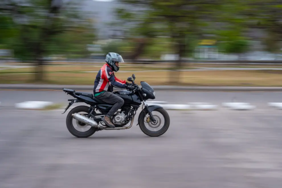 Nicolas Bignon moto escuela salta. Foto: Javier Corbalán