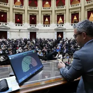 Menem confirma las sesiones extraordinarias para tratar el Presupuesto 2026 y reformas claves