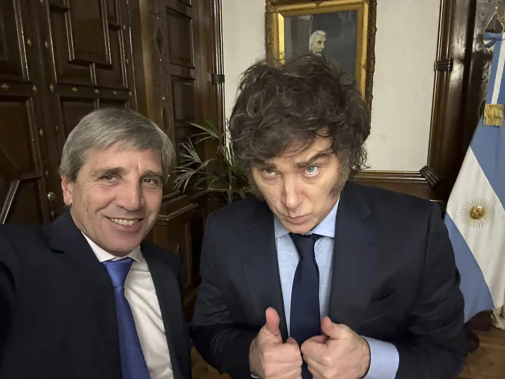 Luis Caputo y Javier Milei