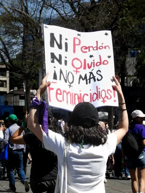 Una manifestación pública en la Ciudad de México en defensa de los derechos de las mujeres y contra el feminicidio.