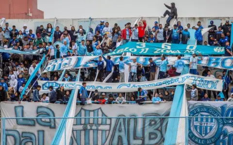Gimnasia hinchada