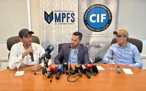 Conferencia de prensa hallazgo de Cordeyro