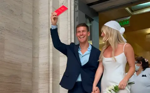 El Peque Schwartzman y Eugenia De Martino se casaron por civil