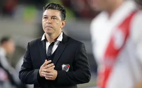 Marcelo Gallardo en la cuerda floja.