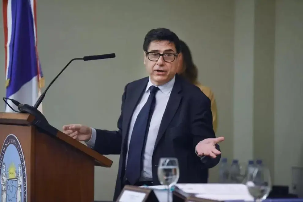 Philippe Aghion en Tucumán.
