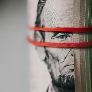 Uno de los principales administradores de fondos del mundo advierte al Gobierno:"“Les recomiendo encarecidamente dejar flotar su moneda"