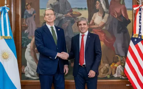 Luis Caputo y Scott Bessent