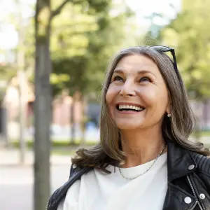 ¡Caminar alarga la vida! Estudio revelador en mujeres