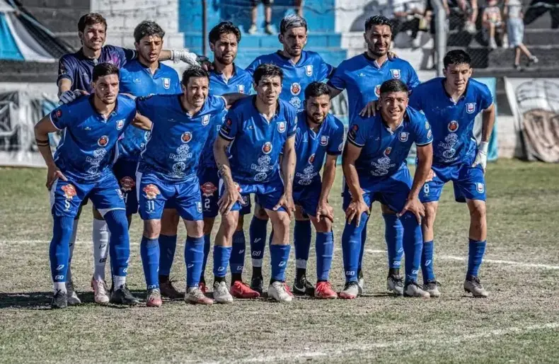 Uno de los equipos de Leones FC.