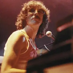Las 10 mejores canciones de Charly según la Gente de Salta
