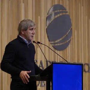 Entrevista al ministro de Economía Luis Caputo: "están mejor que hace 20 años"