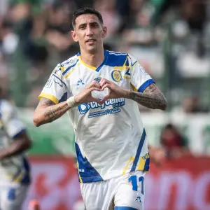 Ángel Di María y los silbidos que recibió en la cancha de Racing: "Lo virtual no es lo real”