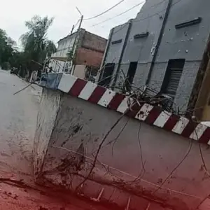 Un motociclista de 20 años murió tras chocar contra un contenedor sobre avenida 17 de Junio