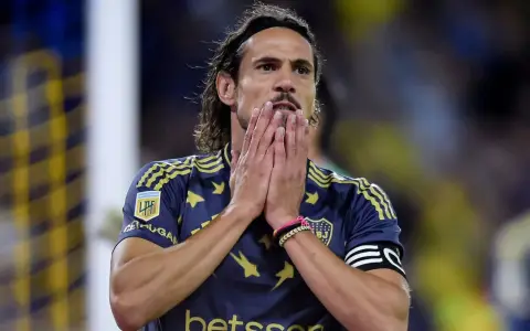 Cavani sigue lesionado