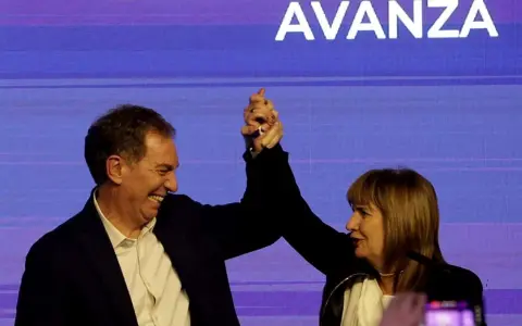 Patricia Bullrich y Diego Santilli 