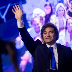 Qué esperar del Milei versión La Renga al Milei versión bolero