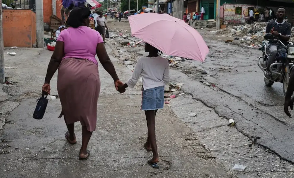 Destrozos tras el paso del huracán Jamaica en el Caribe
