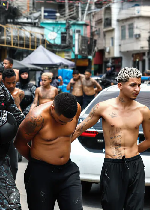 Mueren al menos 64 personas en una batalla contra el narcotráfico