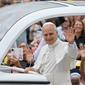El Papa expresó su cercanía a los afectados por el huracán Melissa y alertó contra el antisemitismo