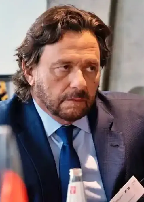 Gustavo Sáenz con Milei