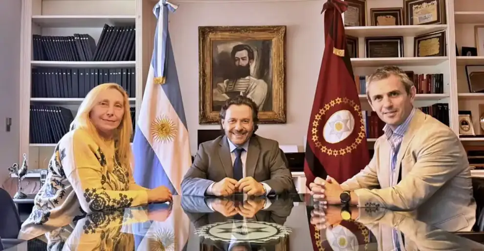 Gustavo Sáenz con Milei