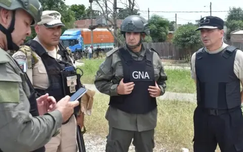 Gendarmes en el departamento Orán.
