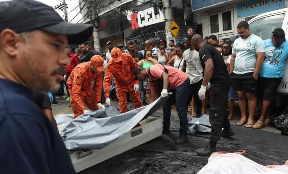 Familiares reconocieron los cadáveres tras el megaoperativo en Río de Janeiro