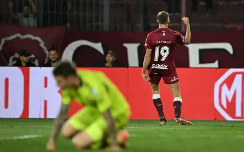 Gol de Lanús y pase a la final.