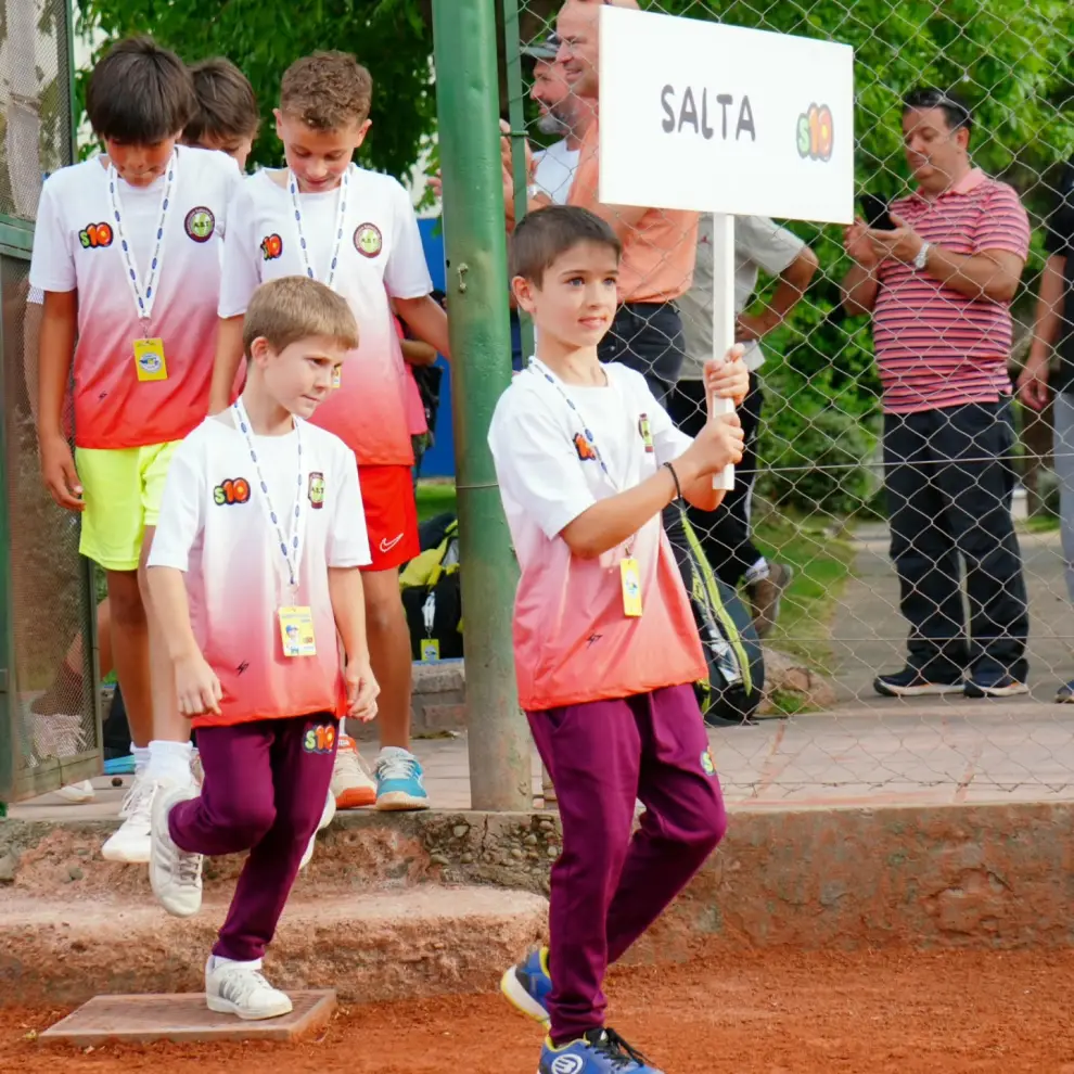 Los chicos salteños en la ceremonia de apertura del Nacional