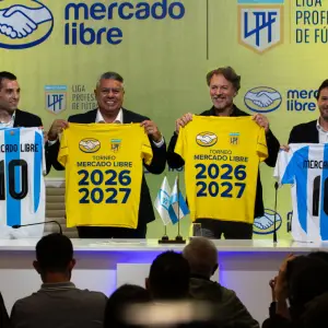 Mercado Libre entra a la cancha: cerró un acuerdo con AFA para nombrar el torneo local