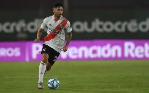Gonzalo Montiel se perdería el Superclásico con Boca.