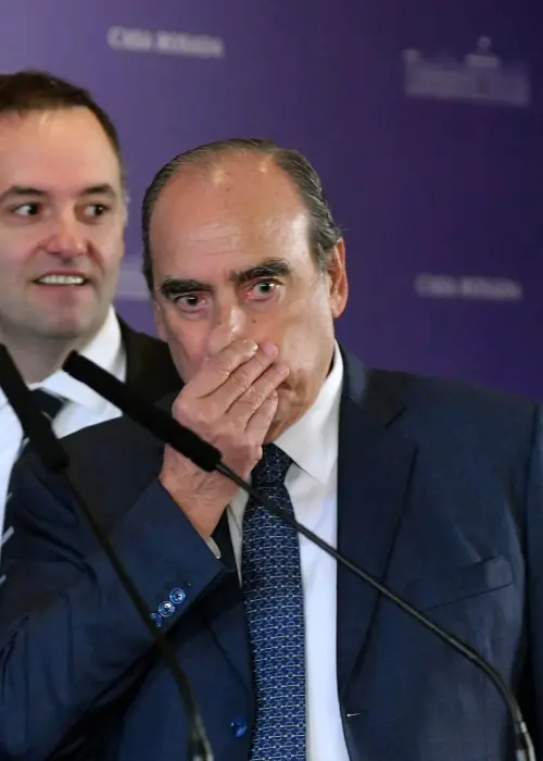 Manuel Adorni y el ido Guillermo Francos