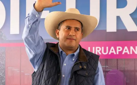  Carlos Manzo Rodríguez,