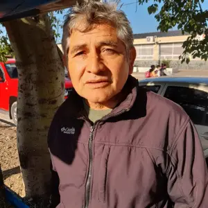 Así es Ciro, el hombre que endulza la vida de niños salteños y les dibuja alegría