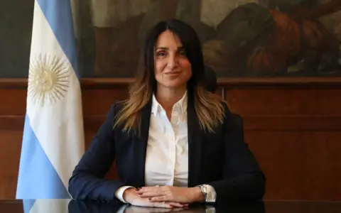 Cecilia Loccisano.