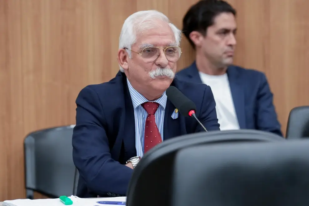 Exposición del diputado libertario Carlos Zapata en la comisión de presupuesto y hacienda.