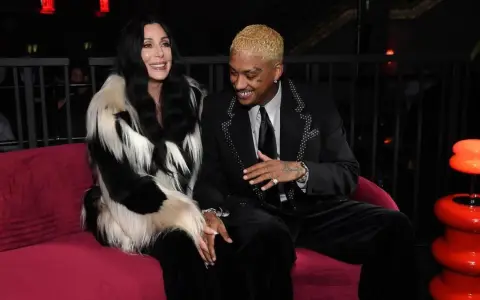 Cher y su novio AE