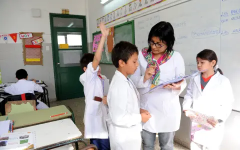El gobierno nacional busca actualizar datos sobre docentes