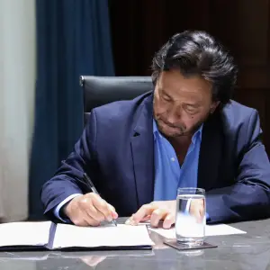 Motosierra al gabinete de Salta: Sáenz anunció el achique de secretarías y unificación de ministerios