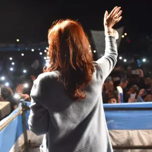 Cambio de época: Por primera vez y después de décadas, la CGT le da la espalda al kirchnerismo