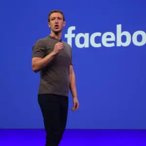 El director ejecutivo de Meta, Mark Zuckerberg, se enfrenta a una demanda por los efectos nocivos de las redes sociales en los niños