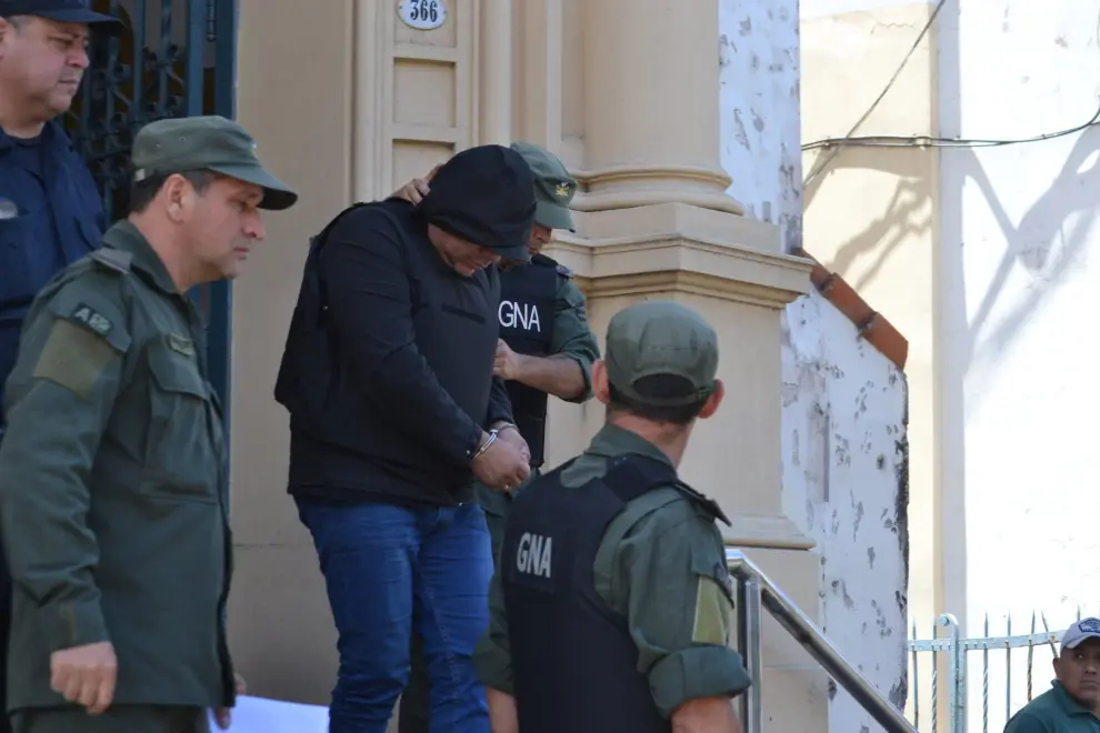 Gendarmería traslada a los imputados fuera del Juzgado Federal
