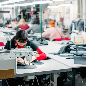 Industria textil en la lona: el sector registra una caída que parece no tener fondo