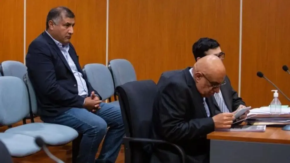 El Kila Gonza escuchando el veredicto del jurado en 2022.