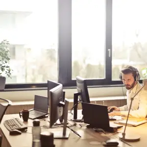 Reforma laboral: Cómo les va a los países con más "libertad" en el trabajo