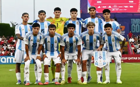 La Selección argentina Sub 17 que buscará asegurarse el liderato del grupo en el Mundial de Qatar.