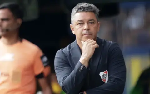 Gallardo y su "silencio stampa" tras la derrota en la Bombonera.