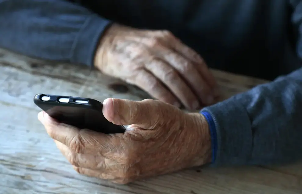Nomofobia en adultos mayores